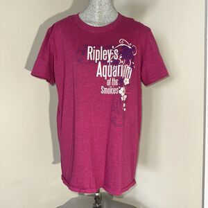 Cute sz M Pink Graphic Tshirt Sea Turtles Flowers Ripleys Aquarium Smokies